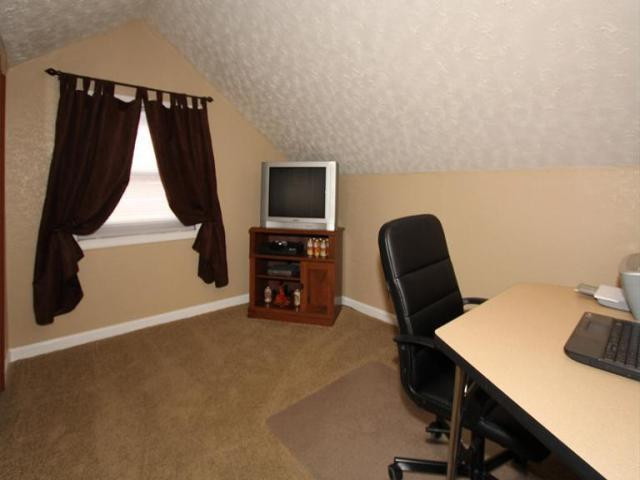 353 Riddle Place Newport, KY 41071 - Photo 8 of 18 Gallery Image 8
