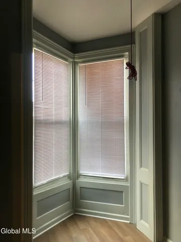 $1,350 | 396 1st Street, Unit 1, Troy, NY 12180