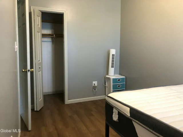 $1,350 | 396 1st Street, Unit 1, Troy, NY 12180