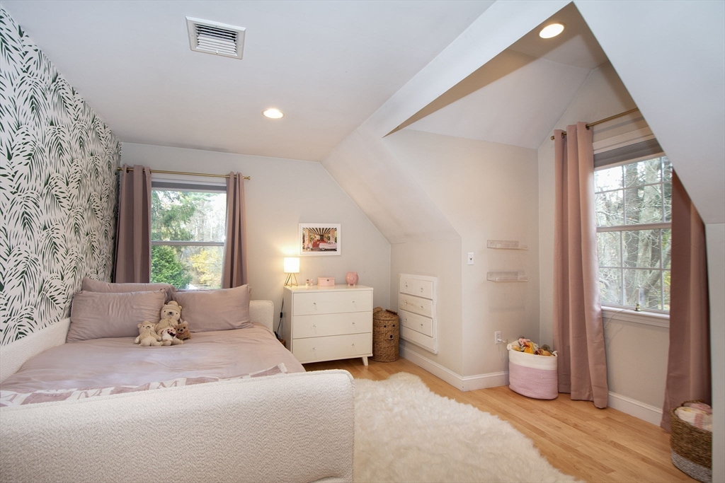 21 Union Street Marshfield, MA 02050 - Photo 26 of 31 a living room with furniture and a large window