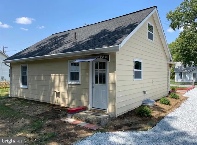 $2,599 | 2811 Lime Street, Temple Hills, MD 20748