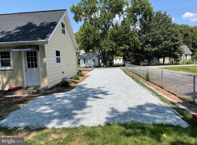 $2,599 | 2811 Lime Street, Temple Hills, MD 20748