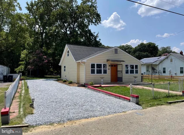 $2,599 | 2811 Lime Street, Temple Hills, MD 20748