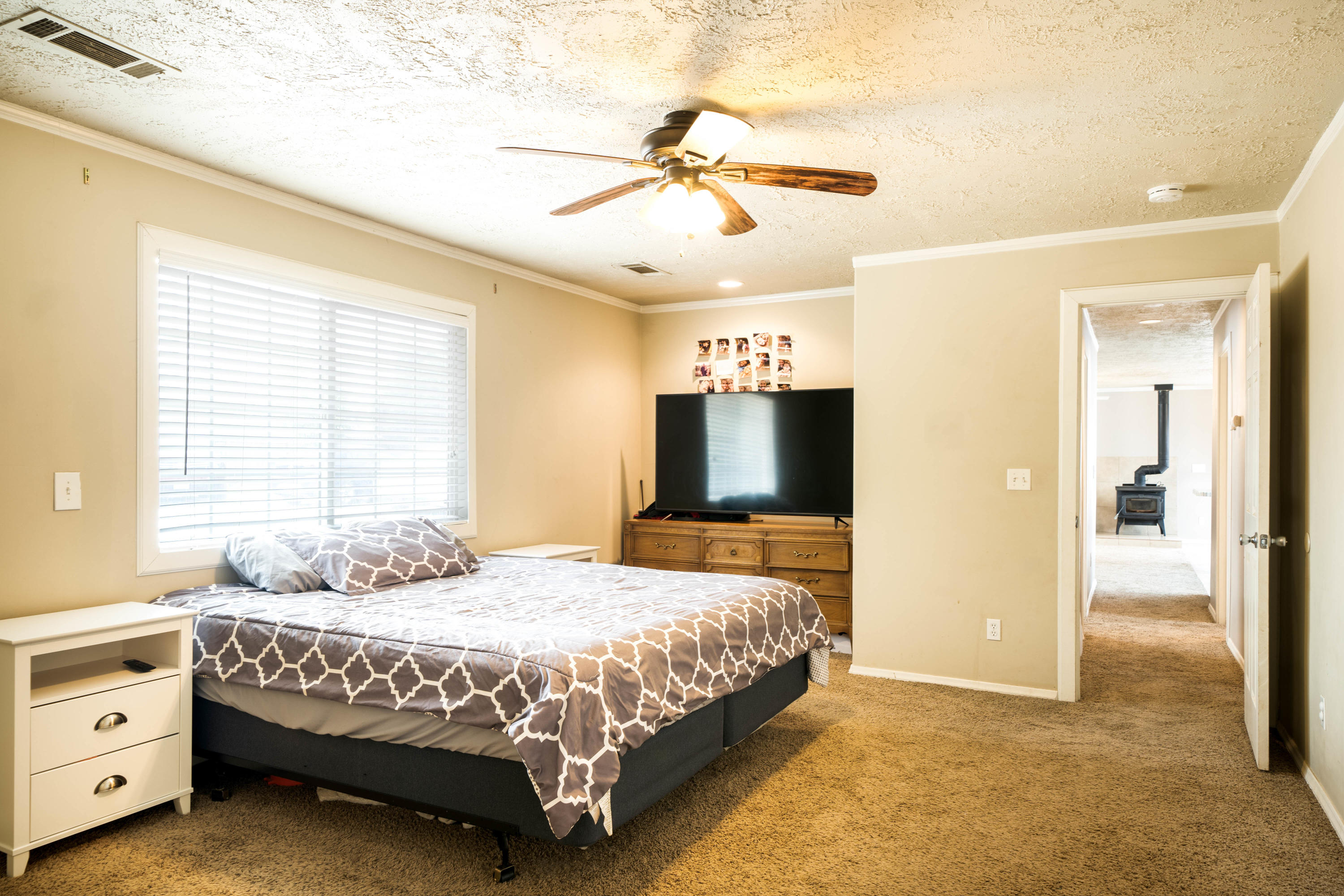 20690 Dersch Road Anderson, CA 96007 - Photo 8 of 16 Owner Suite
