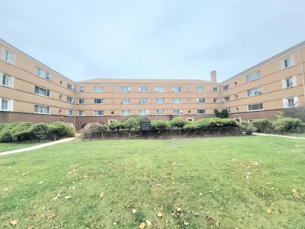 $1,800 | 1100 North Harlem Avenue, Unit 1, River Forest, IL 60305