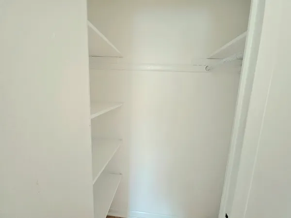 $1,800 | 1100 North Harlem Avenue, Unit 1, River Forest, IL 60305