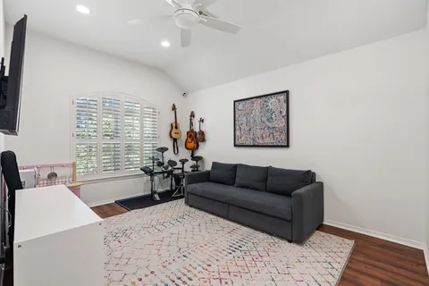 $1,035,000 | 4313 Dorothy Street, Bellaire, TX 77401