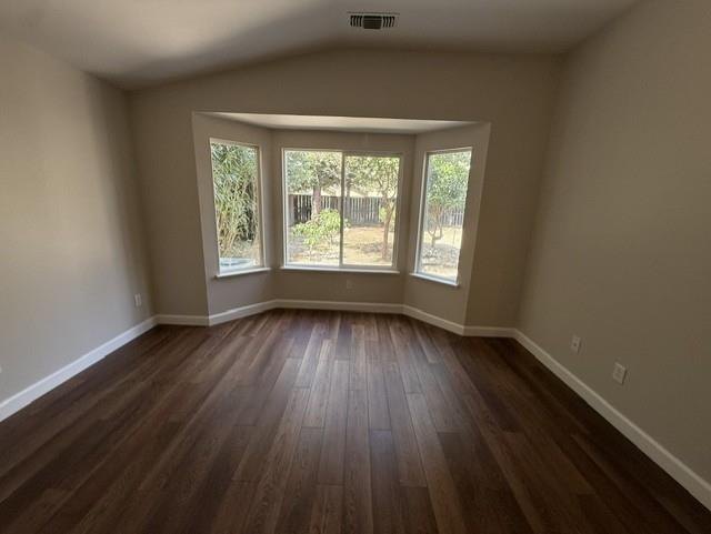 4225 Merchant Lane Turlock, CA 95382 - Photo 9 of 20 MASTER BEDROOM