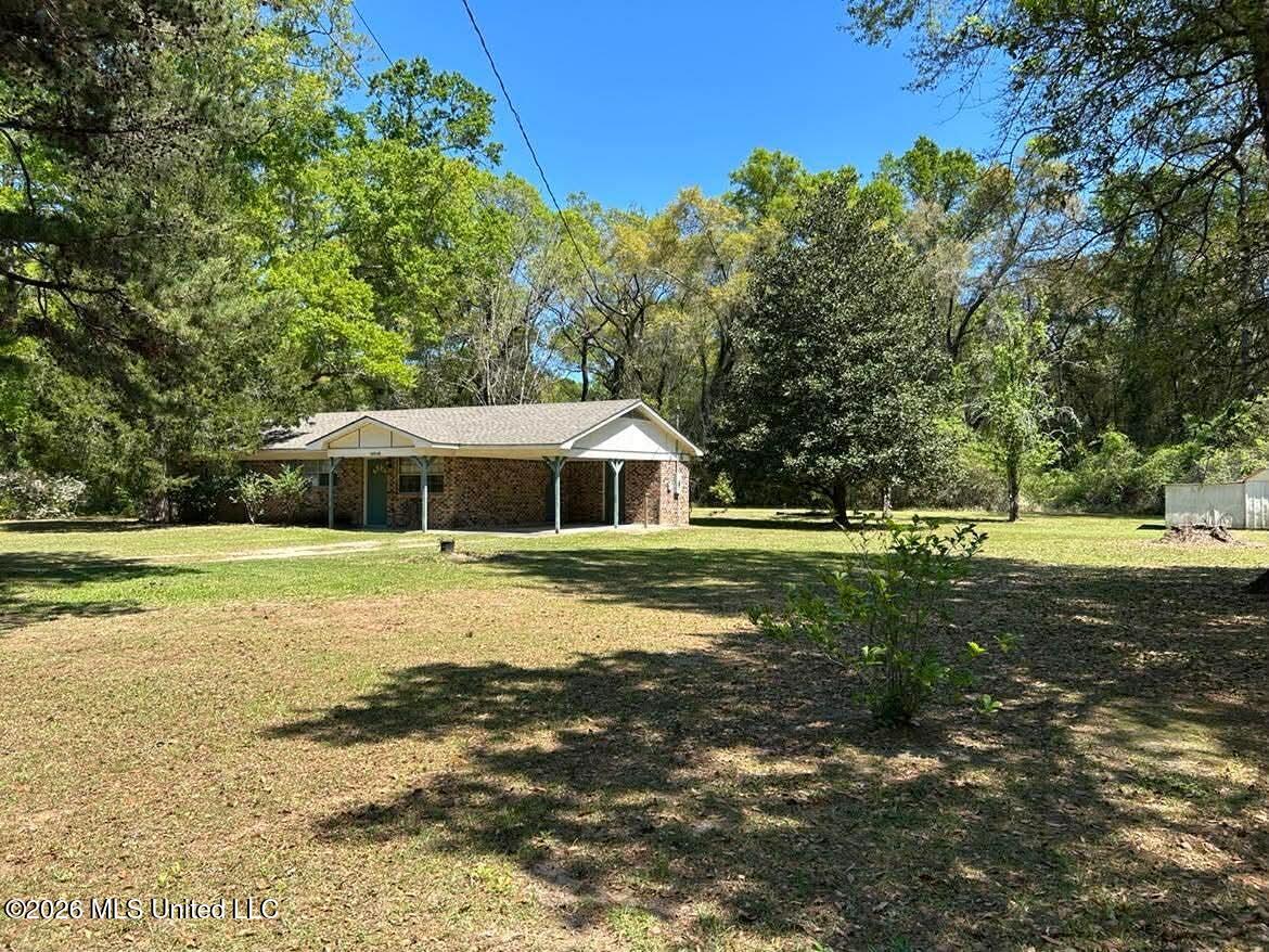 16928 Shenandoah Road Moss Point, MS 39562 - Photo 2 of 26 bd936f22f31c114f44d17f91d2dab85d