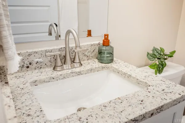 $369,000 | 10528 Leesville Road, Lynch Station, VA 24571