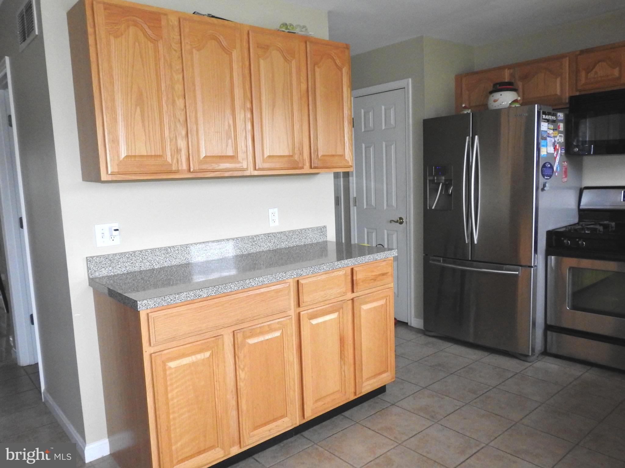 6804 Chand Court Rosedale, MD 21237 - Photo 3 of 17 Gallery Image 3