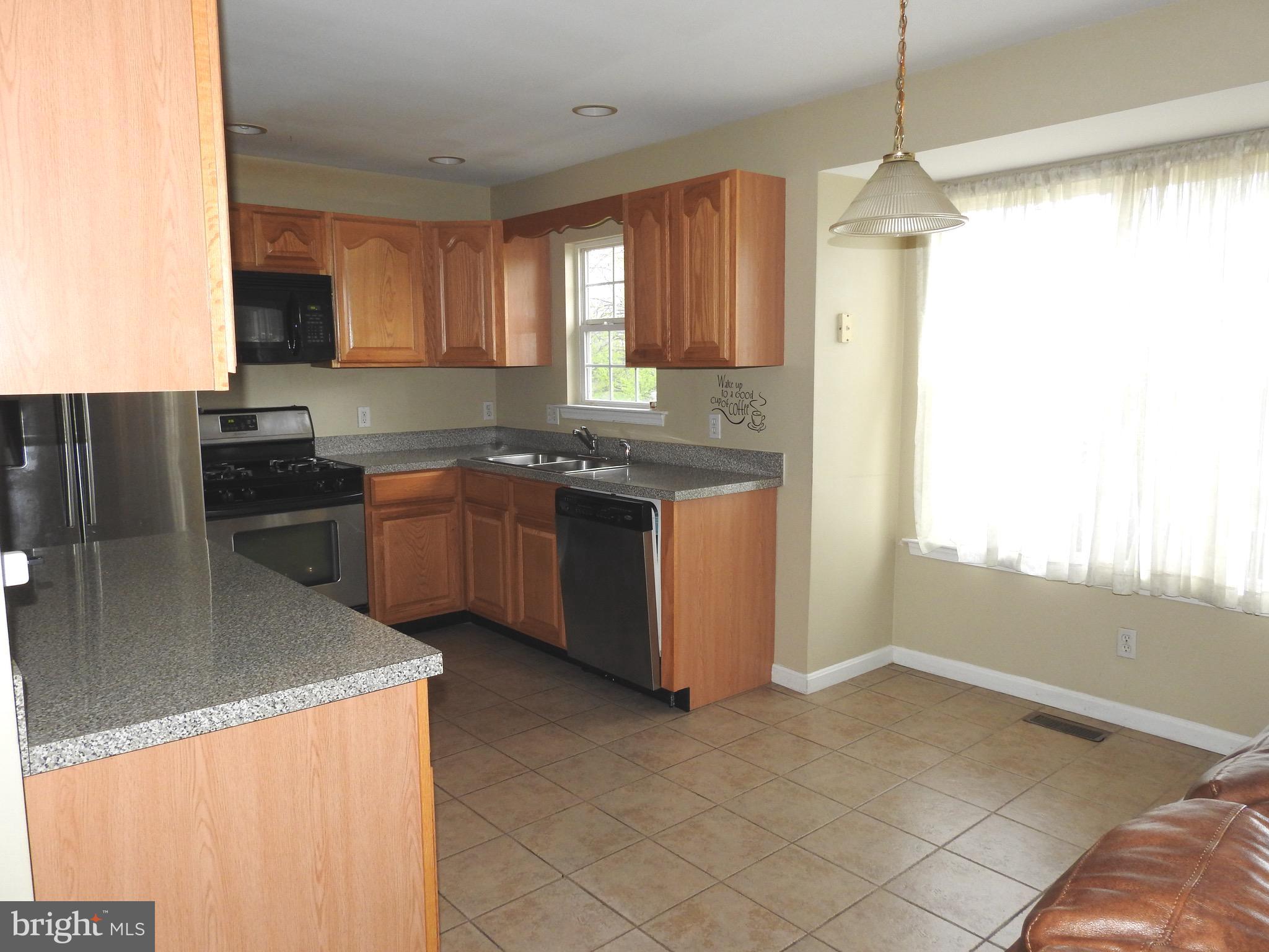 6804 Chand Court Rosedale, MD 21237 - Photo 4 of 17 Gallery Image 4