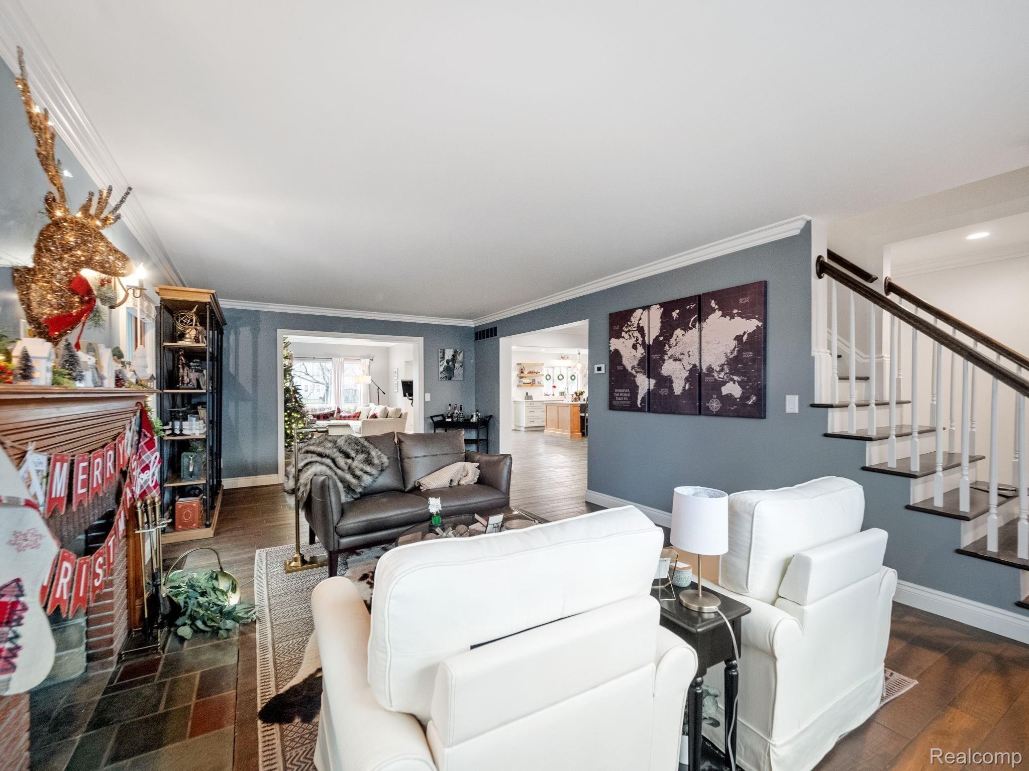 861 Washington Road Grosse Pointe, MI 48230 - Photo 5 of 46 3.jpg