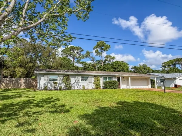$2,700 | 1115 22nd Court, Vero Beach, FL 32960