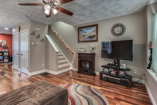 182 North Shore Road, Unit 6 Revere, MA 02151 - Photo 4 of 30 Gallery Image 4