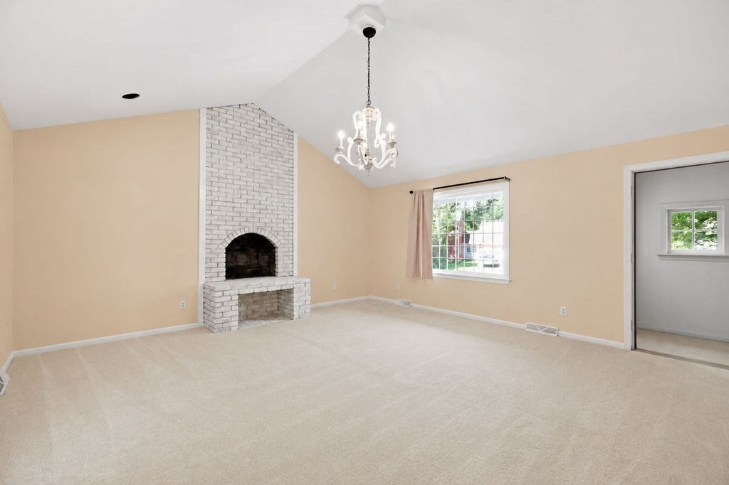 84 Brewster Road West Springfield, MA 01089 - Photo 7 of 35