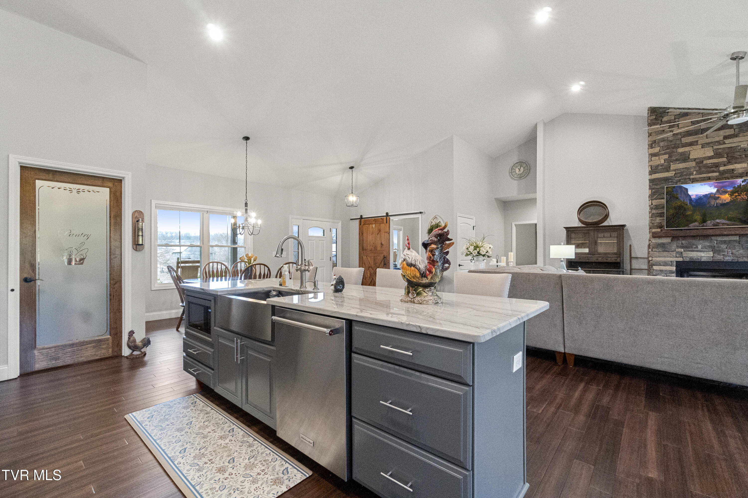 2905 Sunnyside Road Greeneville, TN 37743 - Photo 12 of 68 11