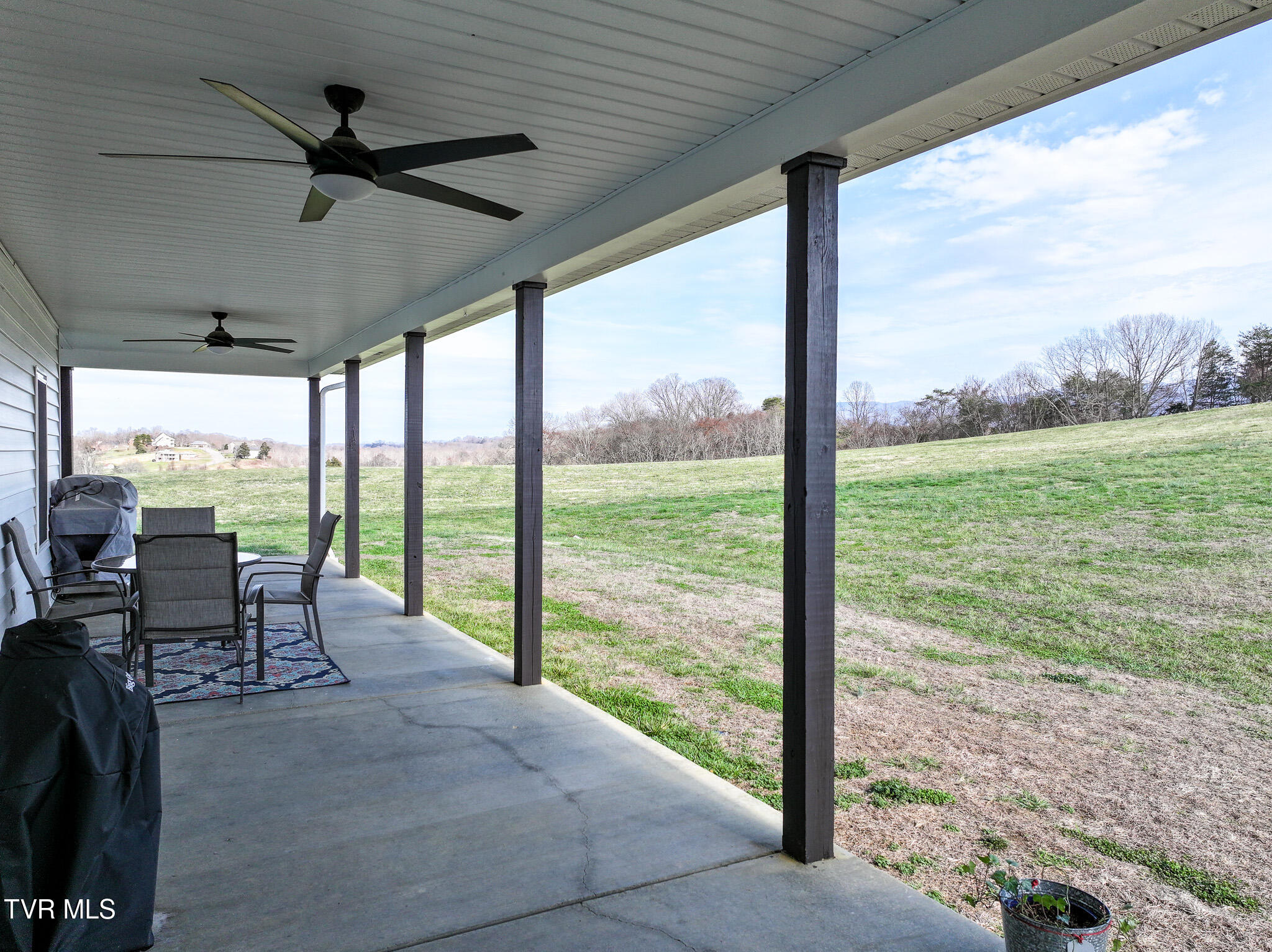 2905 Sunnyside Road Greeneville, TN 37743 - Photo 45 of 68 40