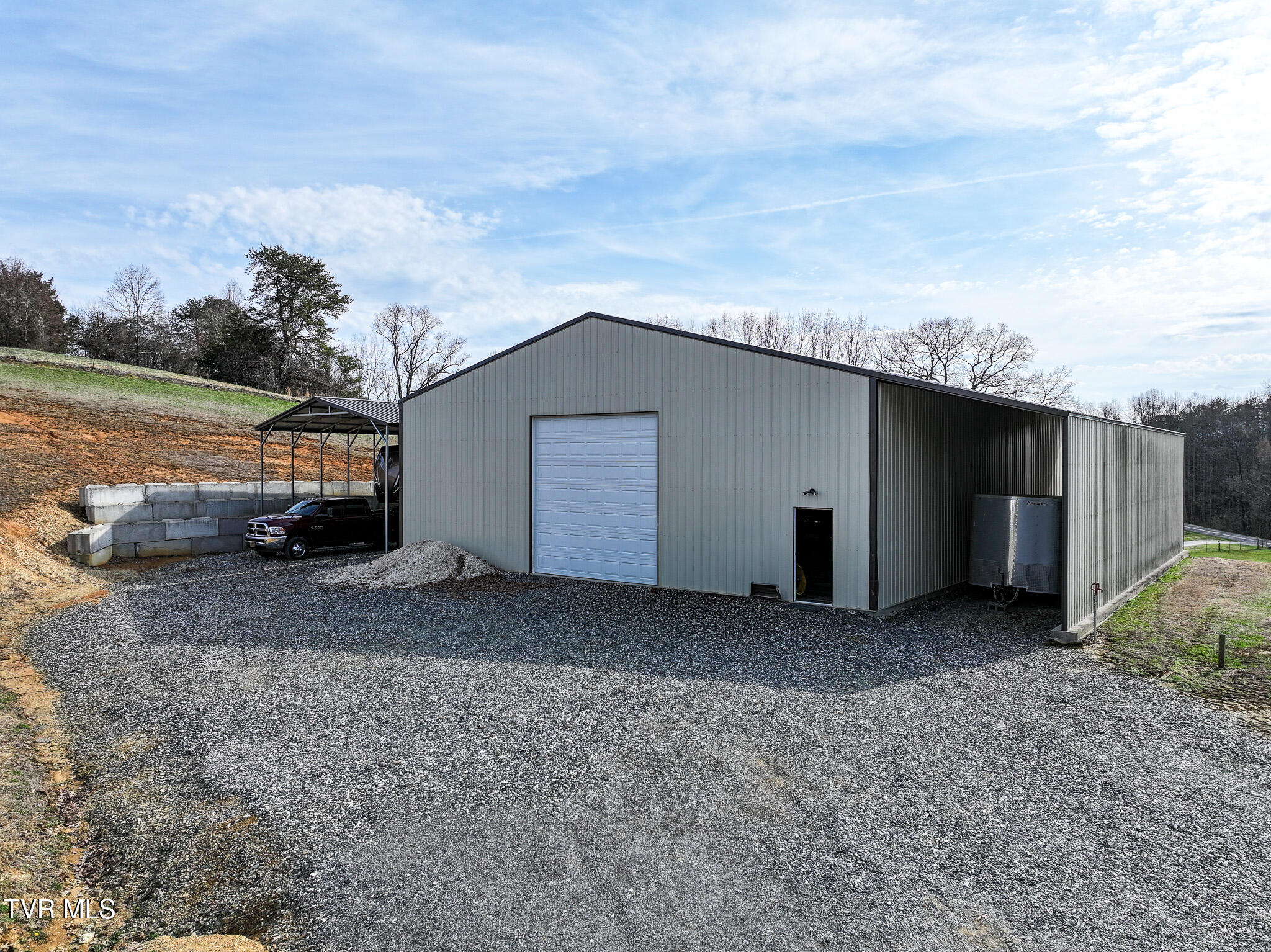 2905 Sunnyside Road Greeneville, TN 37743 - Photo 51 of 68 46