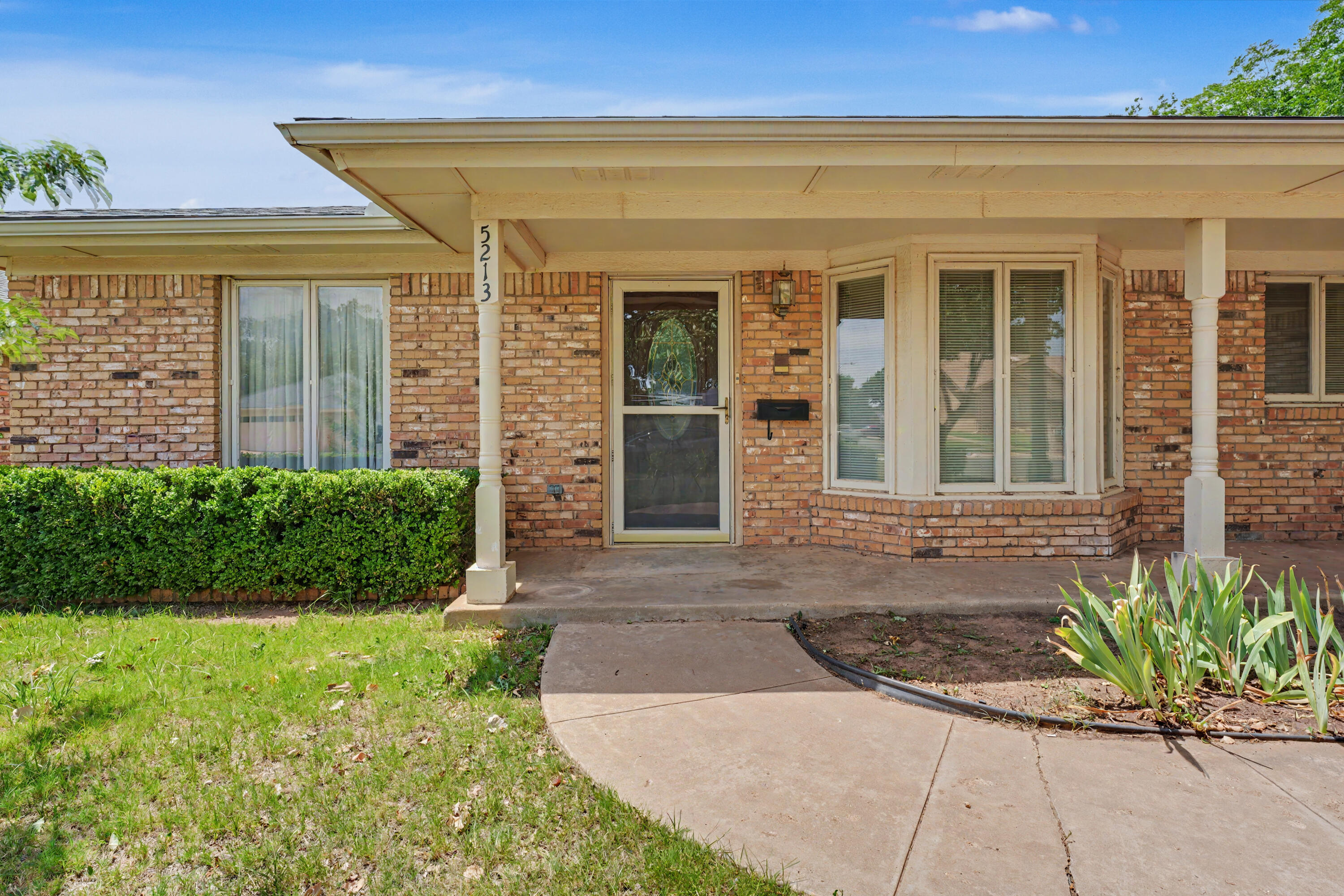 5213 86th Street Lubbock, TX 79424 - Photo 2 of 27 IMG_4077