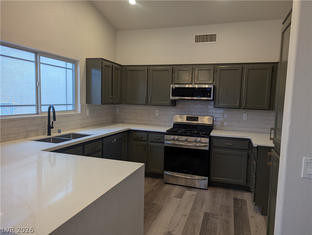 327 Perry Ellis Drive Henderson, NV 89014 - Photo 15 of 54