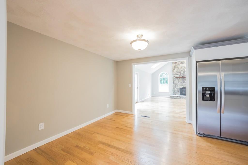 220 Rangeway Road Billerica, MA 01862 - Photo 5 of 35