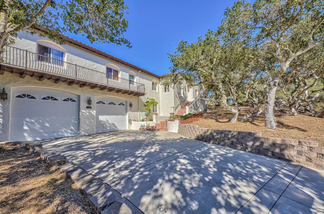 7382 Timeview Way Salinas, CA 93907 - Photo 20 of 79 a view of a yard with tree