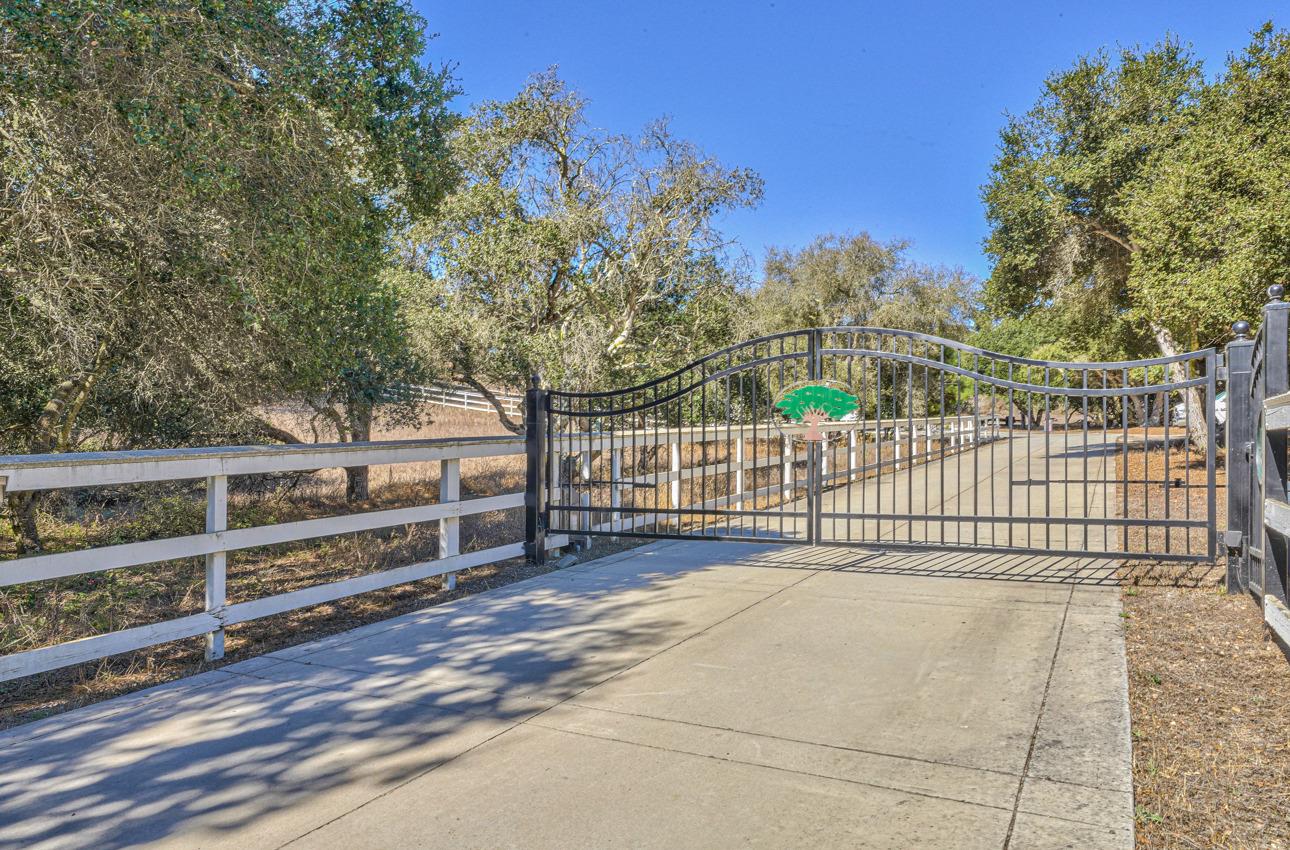 7382 Timeview Way Salinas, CA 93907 - Photo 36 of 79 a view of a fence