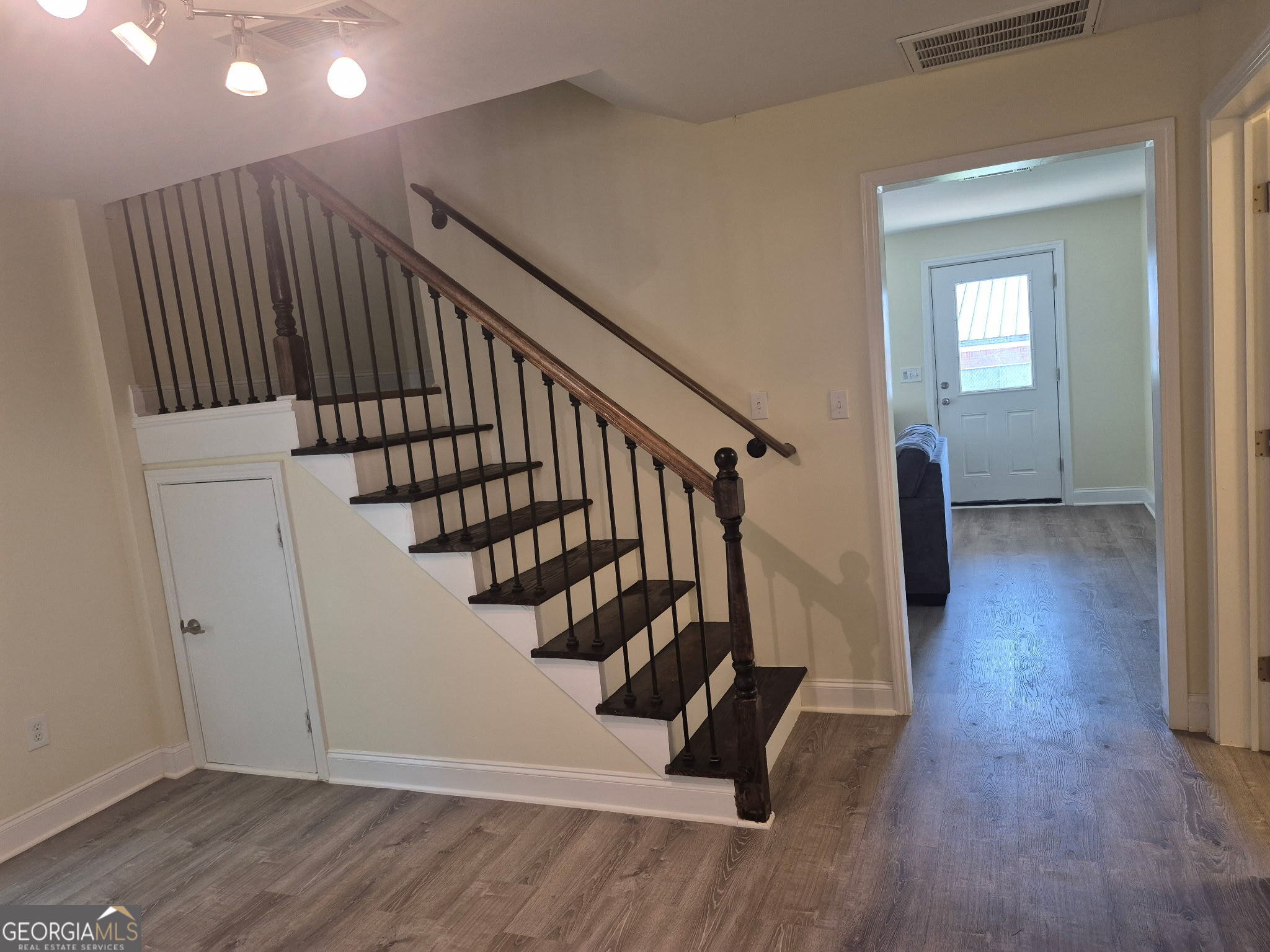 395 South Elm Street Commerce, GA 30529 - Photo 5 of 13