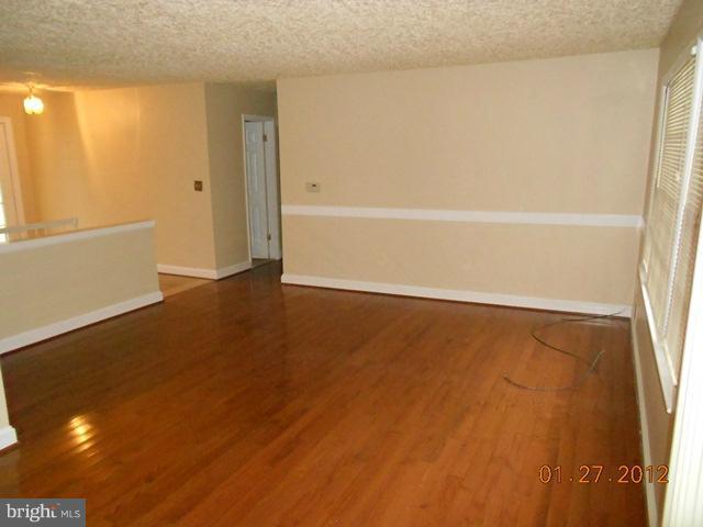 7727 Miller Fall Road Derwood, MD 20855 - Photo 5 of 8 Living Room