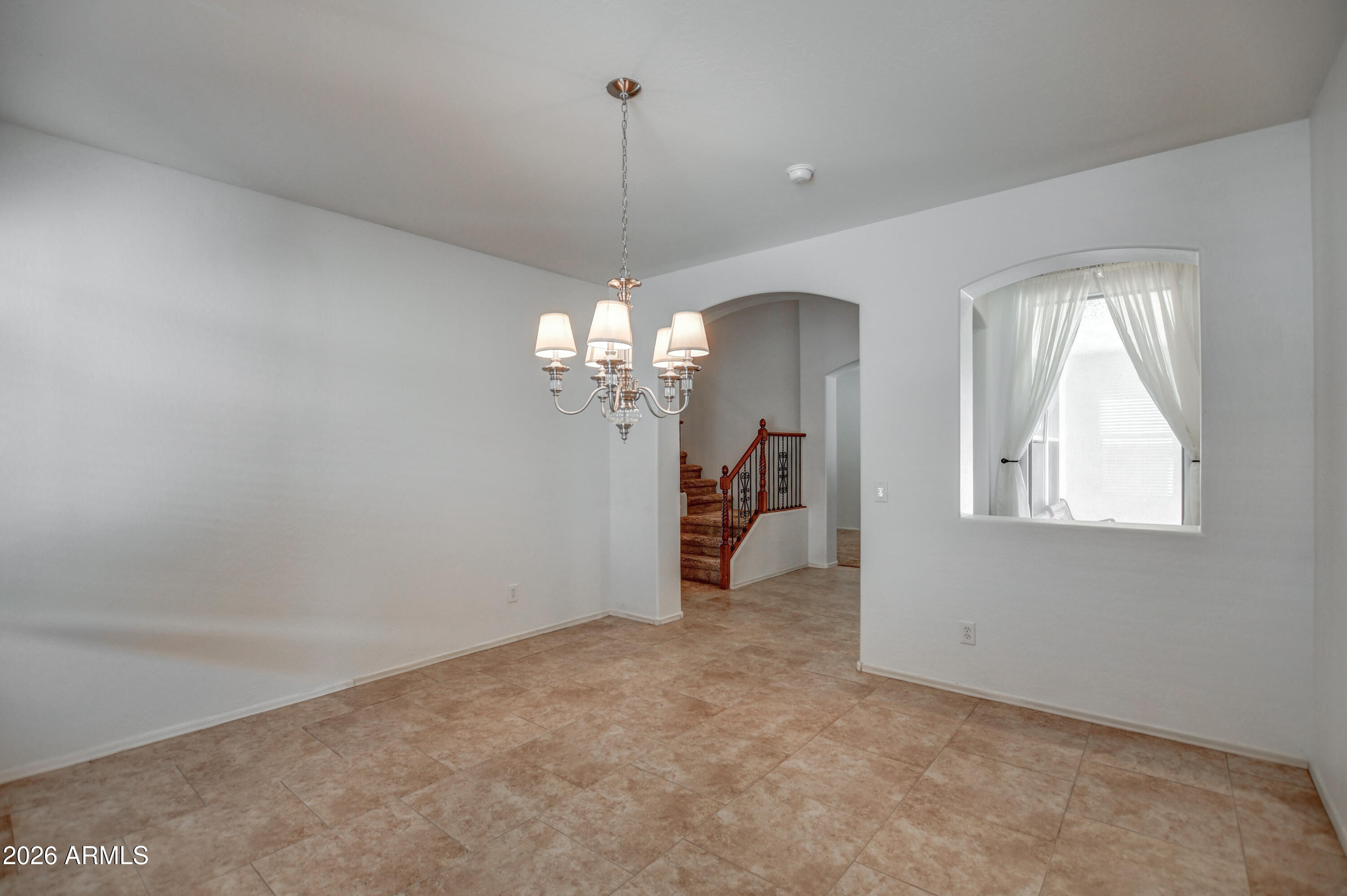 3078 East Muirfield Street Gilbert, AZ 85298 - Photo 21 of 92 021 Dining 2