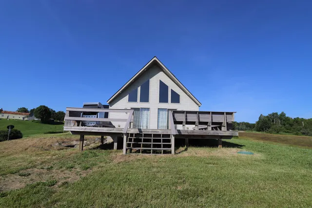 $595,000 | 1293 City Farm Road, Newport Town, VT 05855