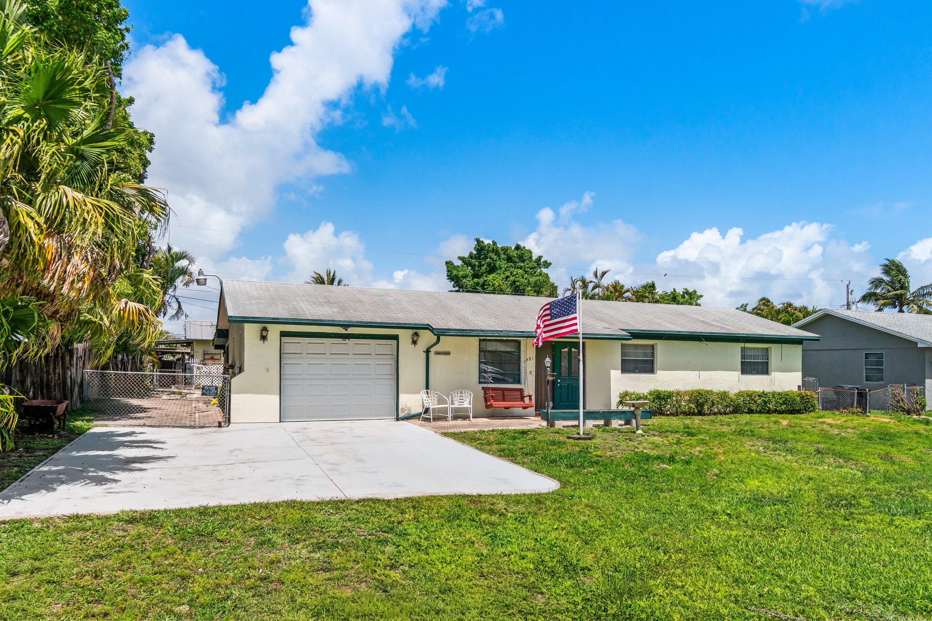 3481 Amberjack Road Lantana, FL 33462 - Photo 2 of 39 BOAT/RV PARKING!