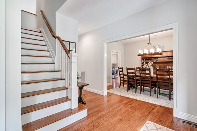 $70,000 | 15 Cedar Court, East Hampton, NY 11937