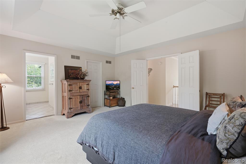 34555 Quaker Valley Road Farmington Hills, MI 48331 - Photo 24 of 53
