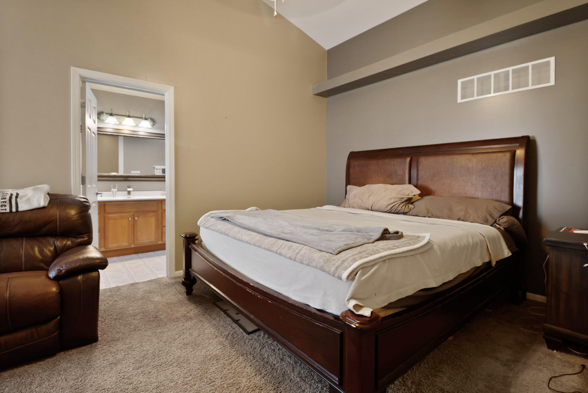 829 Johnson Street, Unit B Porter, IN 46304 - Photo 16 of 26 2048x1371