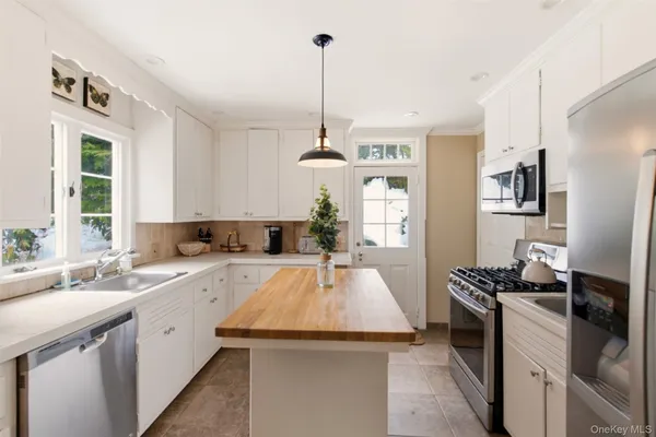 $20,000 | Undisclosed Address, Glen Head, NY 11545