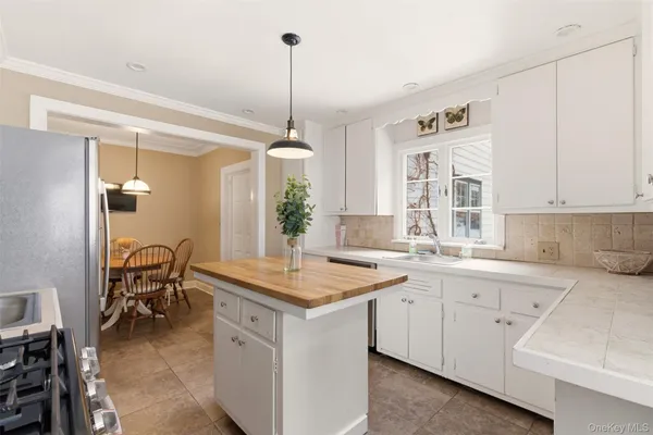 $20,000 | Undisclosed Address, Glen Head, NY 11545