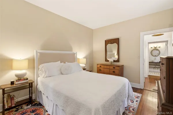 $20,000 | Undisclosed Address, Glen Head, NY 11545