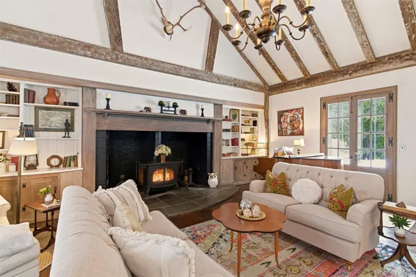 $20,000 | Undisclosed Address, Glen Head, NY 11545