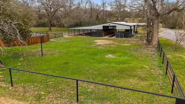 $949,000 | 13588 North Us Highway, Buffalo, TX 75831