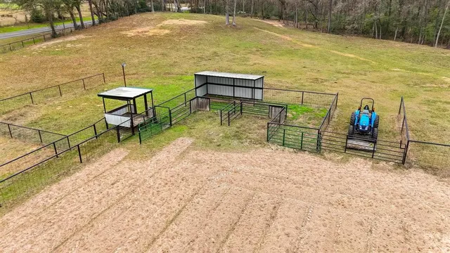 $949,000 | 13588 North Us Highway, Buffalo, TX 75831