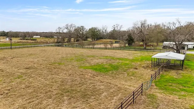$949,000 | 13588 North Us Highway, Buffalo, TX 75831
