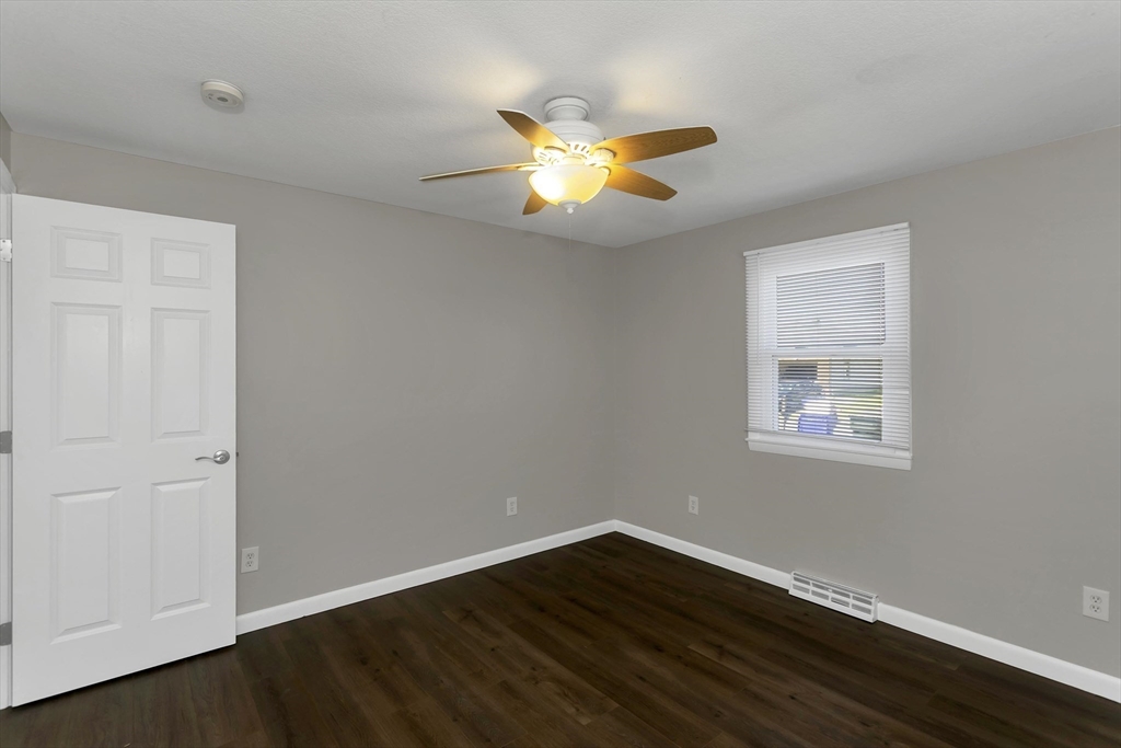 105 Mazarin Street Springfield, MA 01151 - Photo 18 of 25