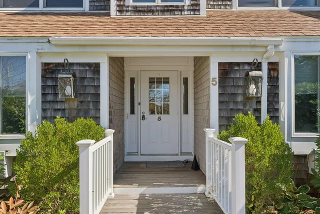 $1,195,000 | 15 Christensen Lane, Unit B1, Kennebunk, ME 04043