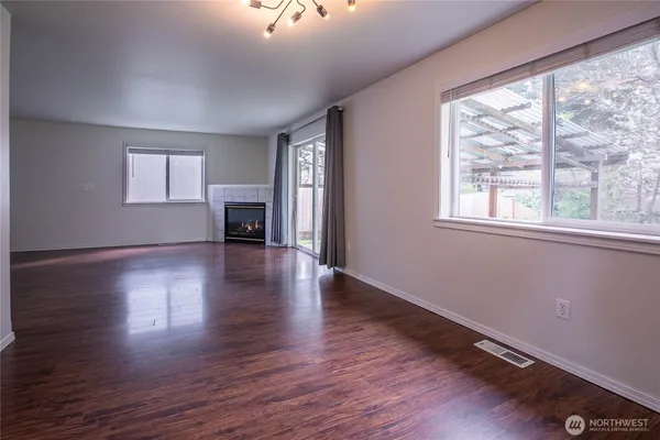 $2,750 | 1615 15th Avenue Southwest, Olympia, WA 98502