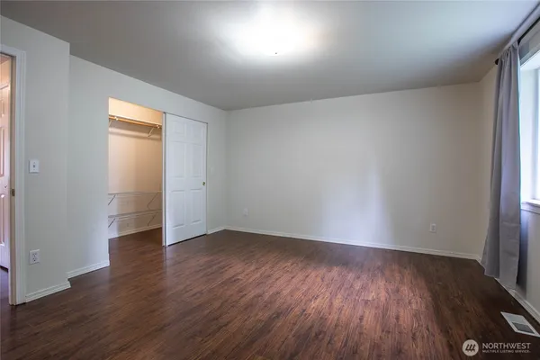 $2,750 | 1615 15th Avenue Southwest, Olympia, WA 98502