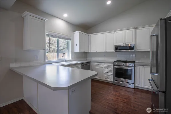 $2,750 | 1615 15th Avenue Southwest, Olympia, WA 98502