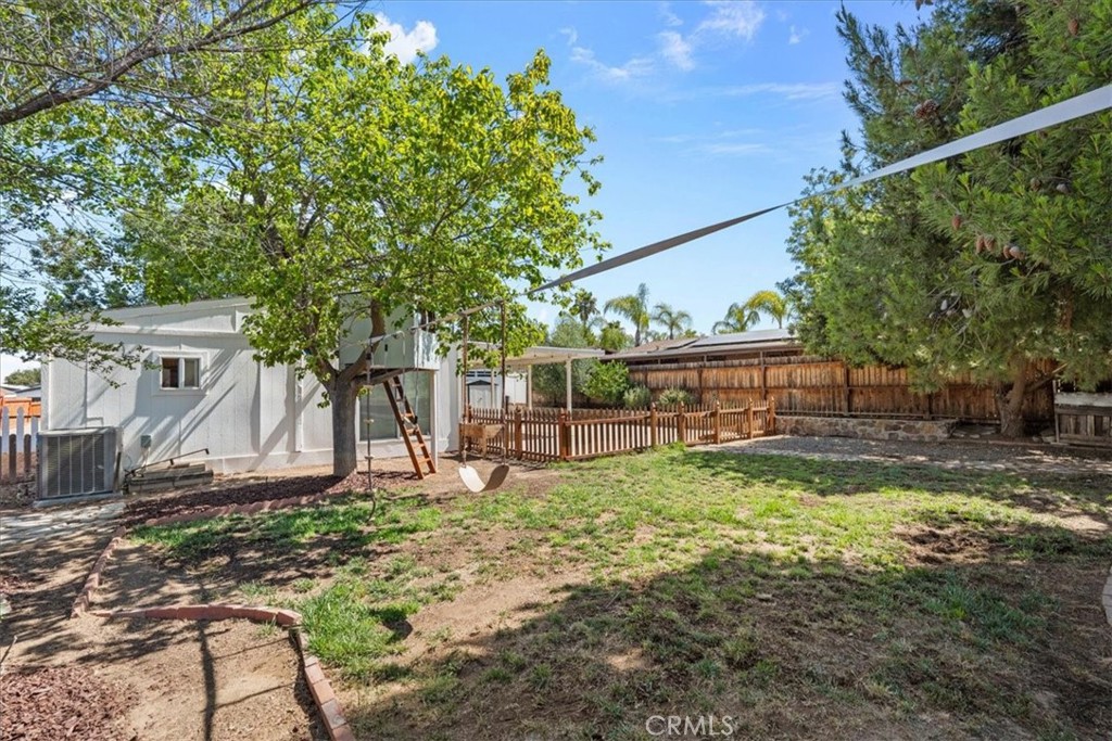 24835 Split Rail Road Wildomar, CA 92595 - Photo 29 of 36 Nice large yard!