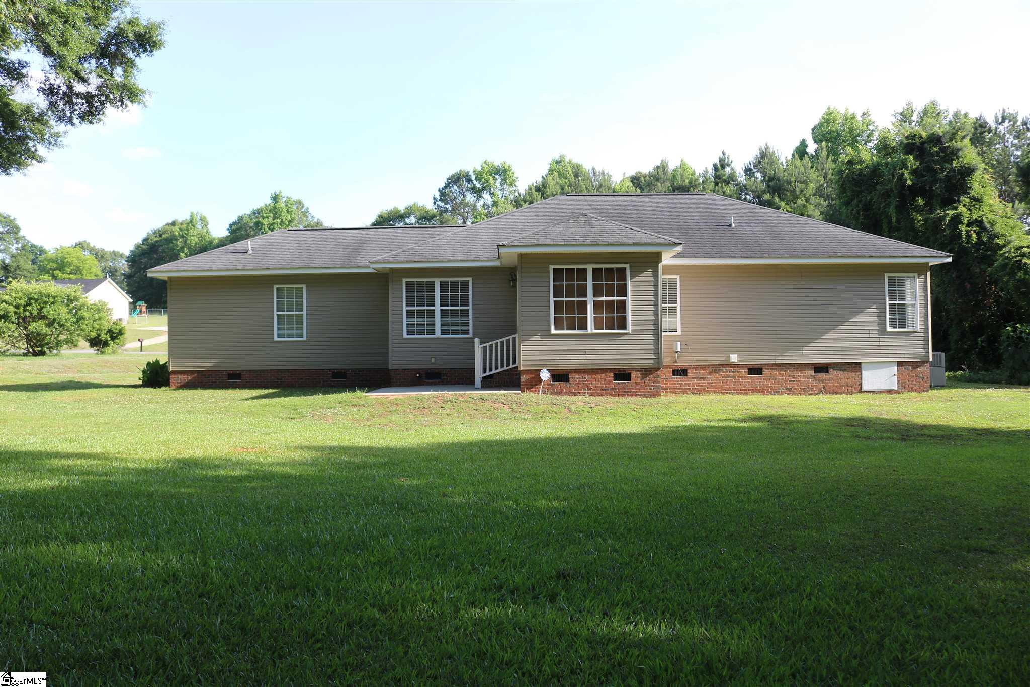 211 Boxwood Lane Anderson, SC 29621 - Photo 4 of 25 Gallery Image 4